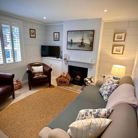 Stylish 3Br Cowes Cottage Close To The Waterfront Eksteriør billede