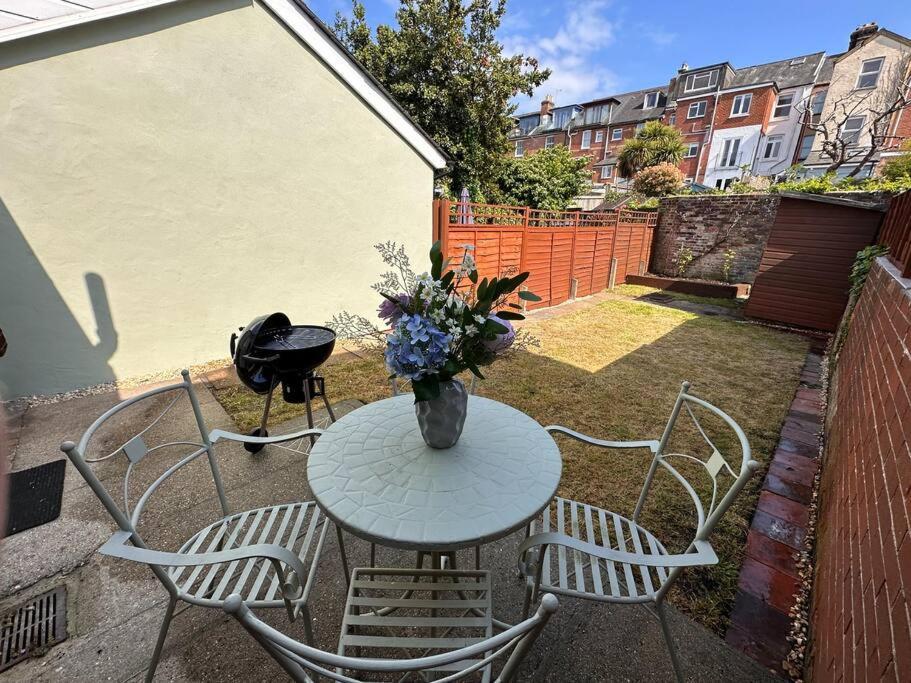 Stylish 3Br Cowes Cottage Close To The Waterfront Eksteriør billede