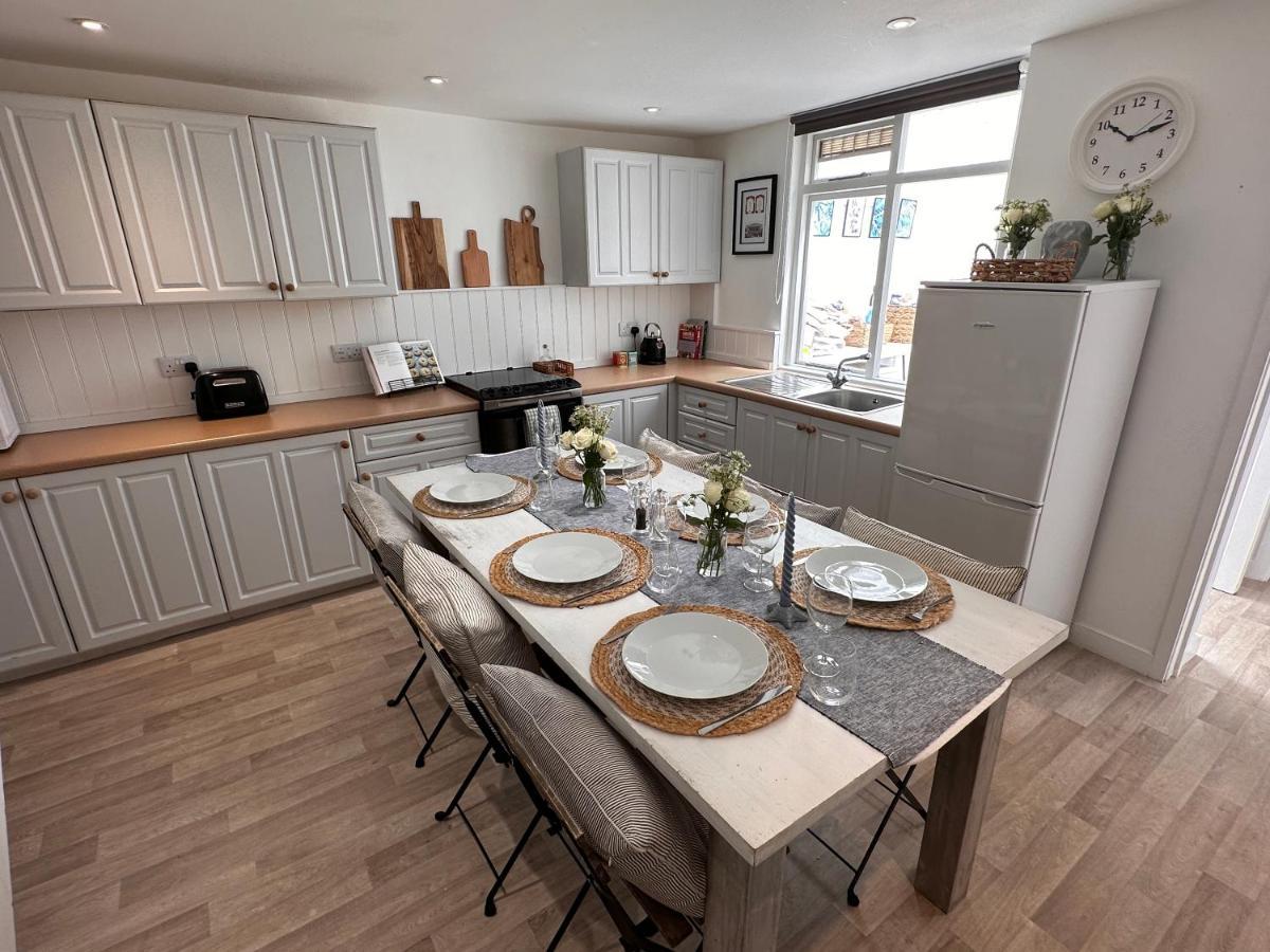 Stylish 3Br Cowes Cottage Close To The Waterfront Eksteriør billede