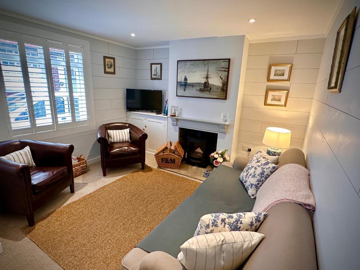 Stylish 3Br Cowes Cottage Close To The Waterfront Eksteriør billede